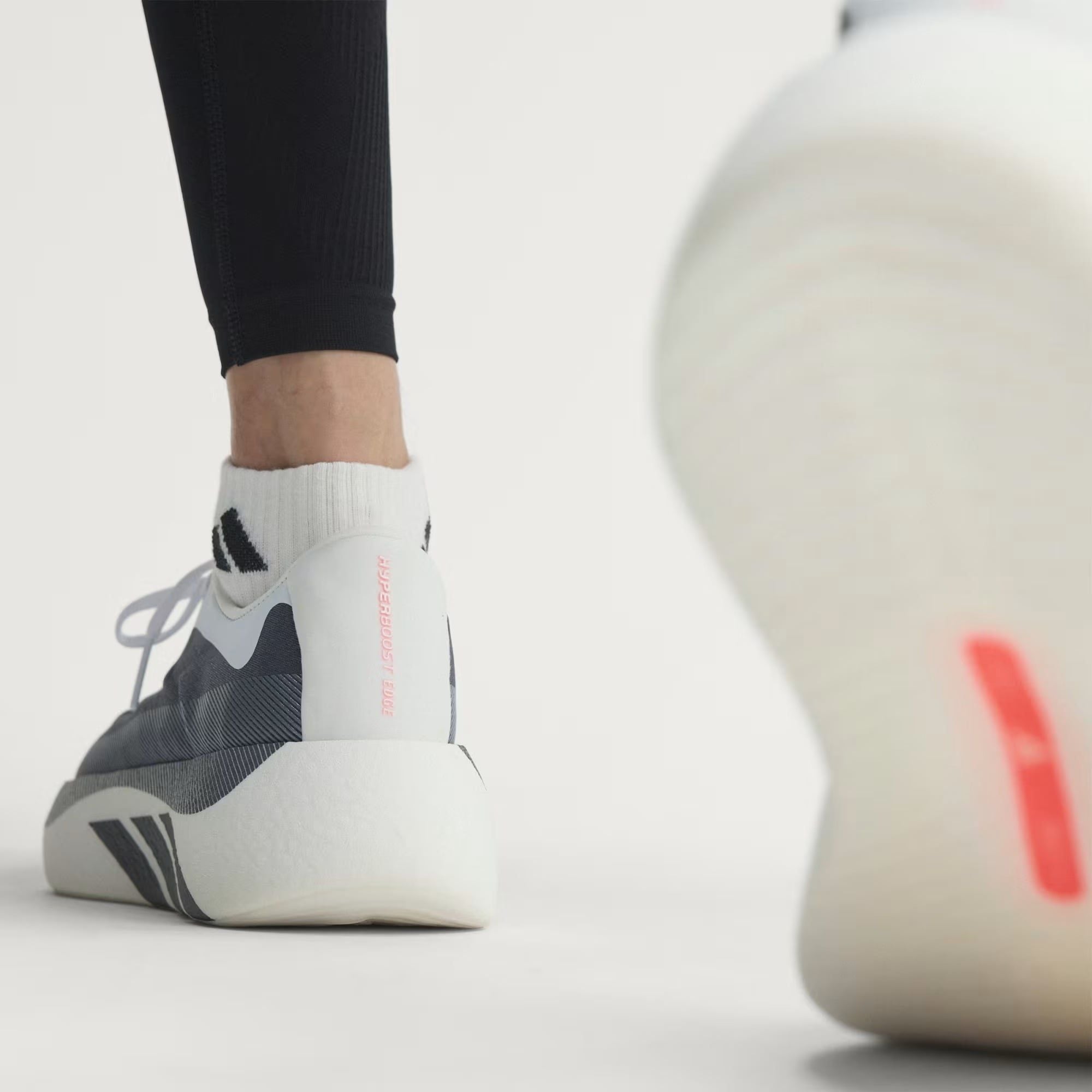  GIÀY CHẠY BỘ NAM ADIDAS HYPERBOOST EDGE M - KI4392 