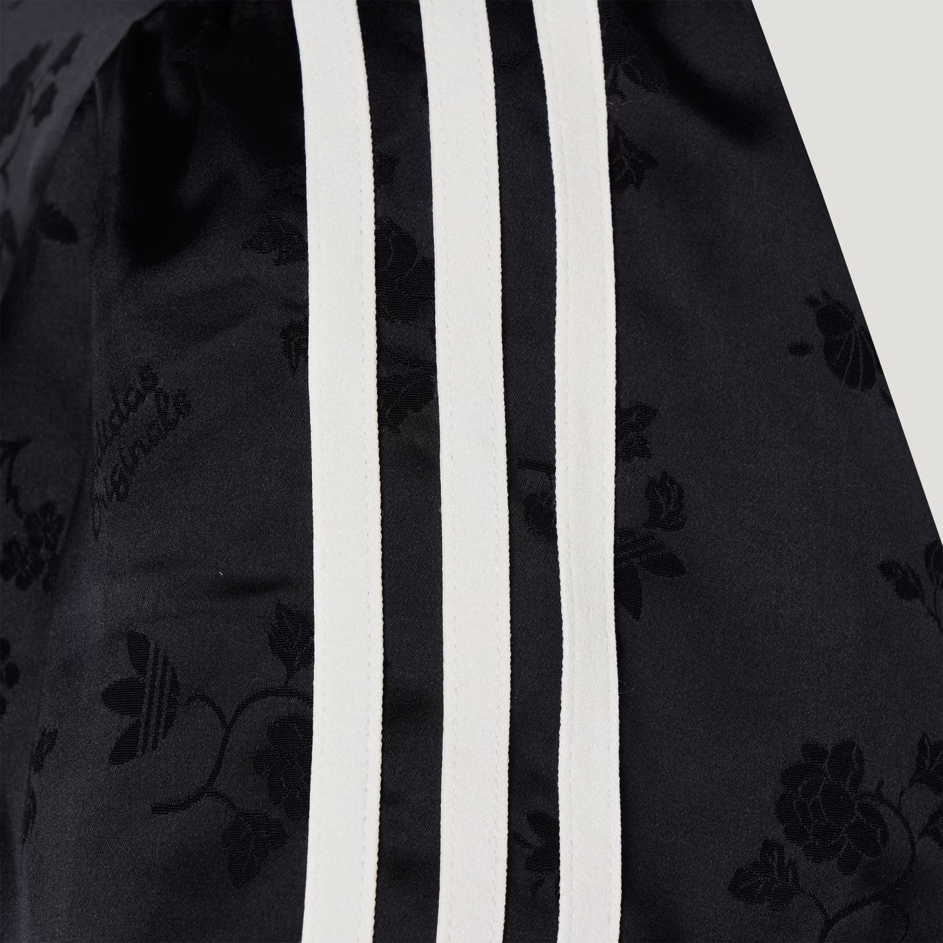  ÁO THUN NỮ ADIDAS ORIGINALS JACKET - LD6443 