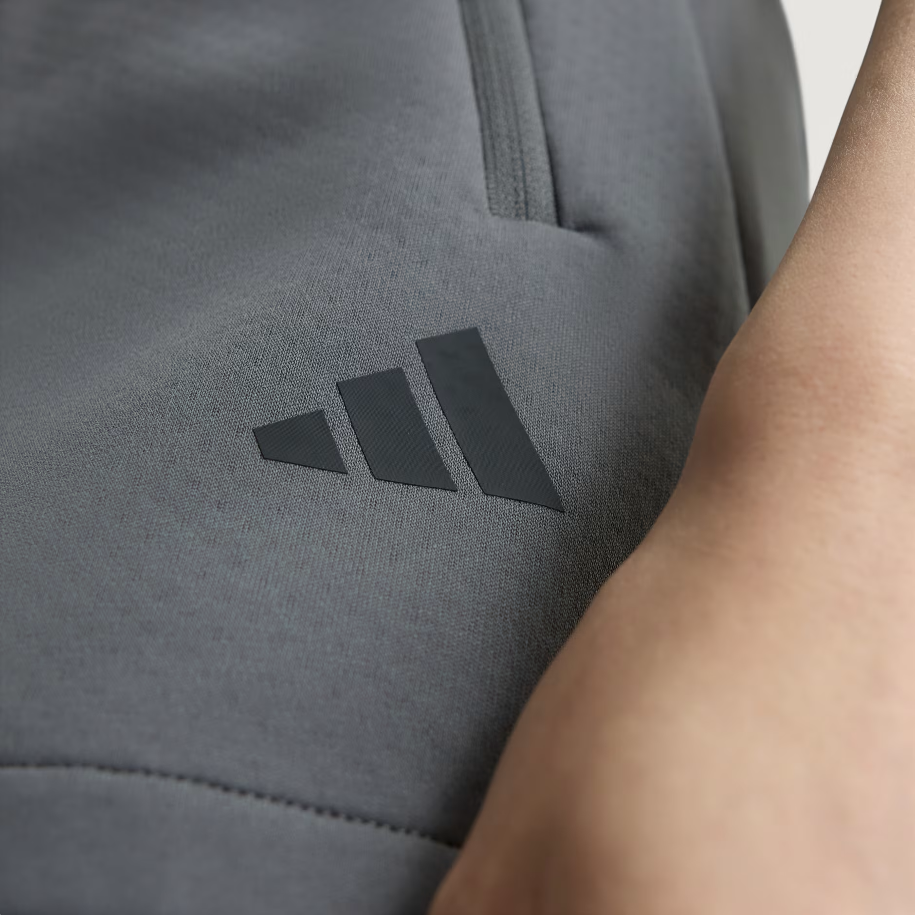  QUẦN SHORT NỮ ADIDAS Z.N.E. - KF6351 