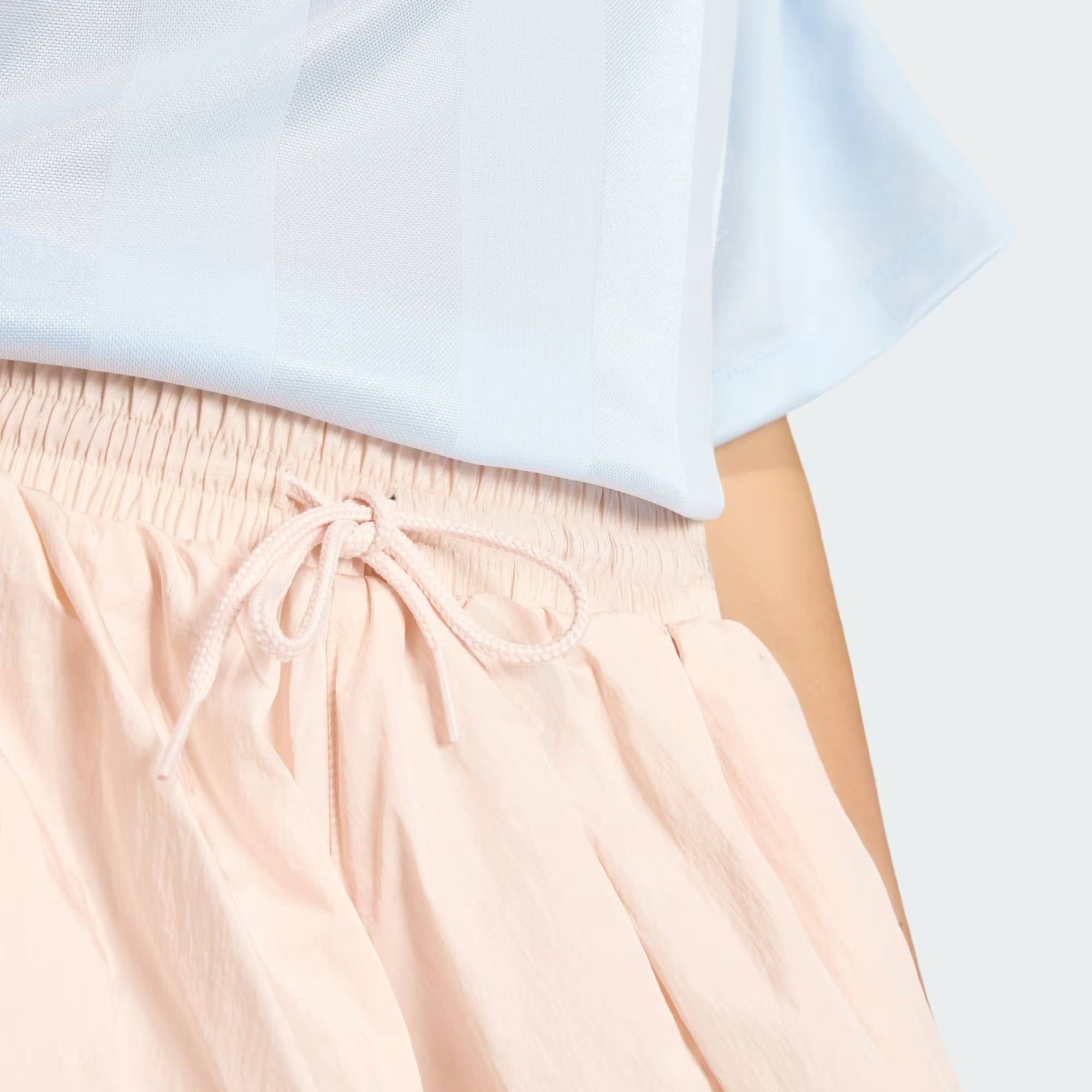  Bộ Đồ Xuân Hè Nữ Essentials ADILENIUM 5.0 KD2343 & KY5069 