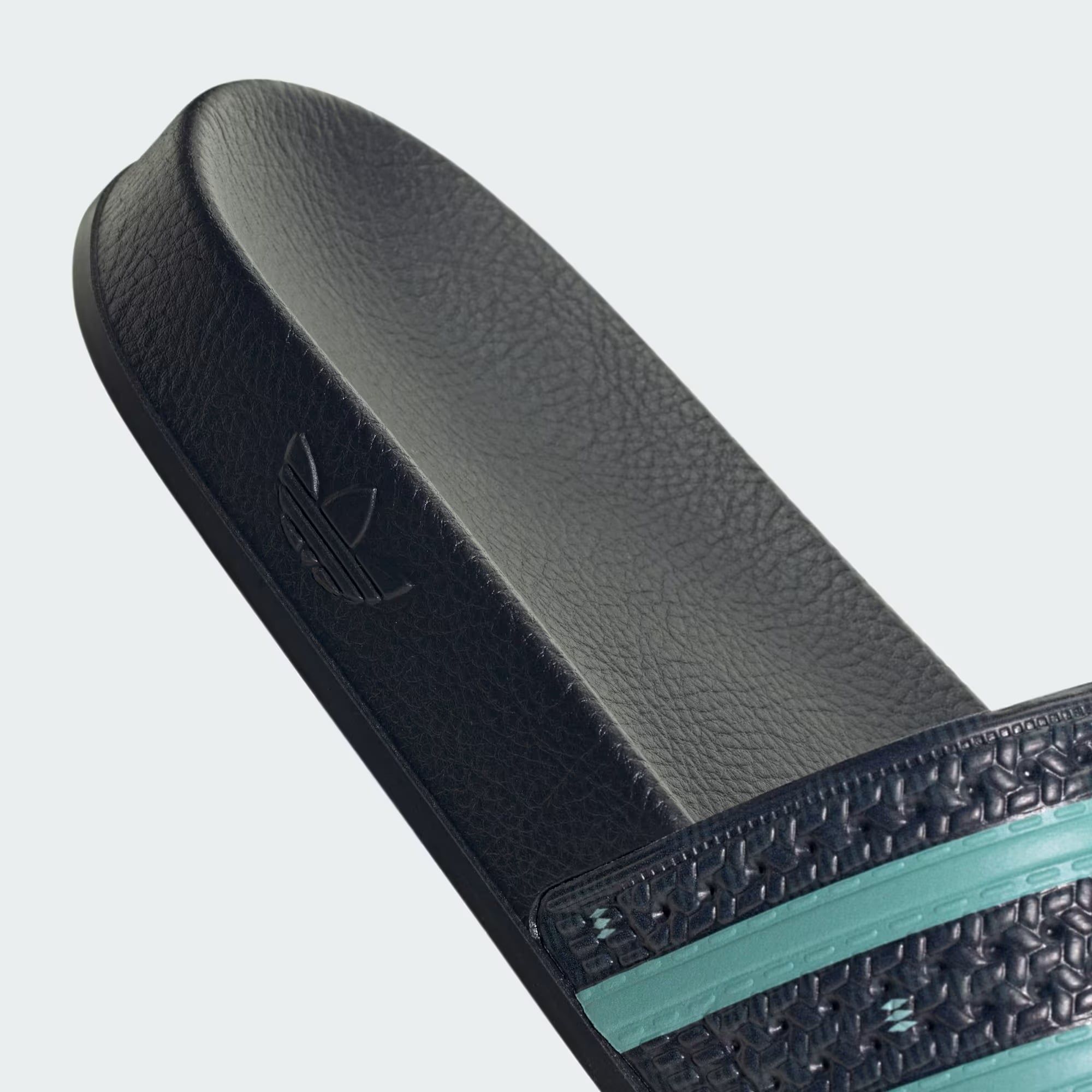  Dép Unisex Adidas GERMANY Trefoil - KZ9405 