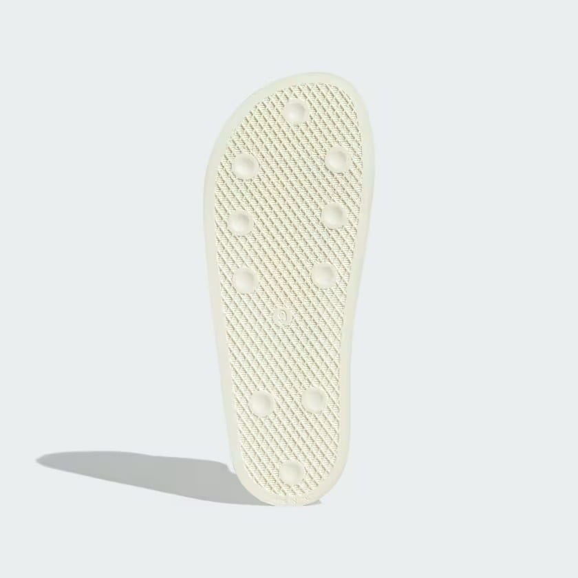 Dép Adilette