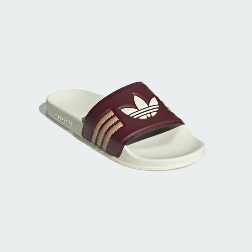 Dép Adilette