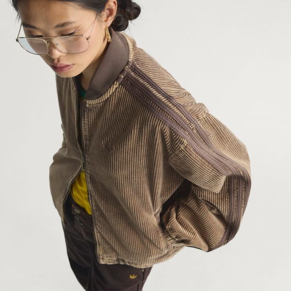  Áo khoác Nữ adidas CORDUROY SST 