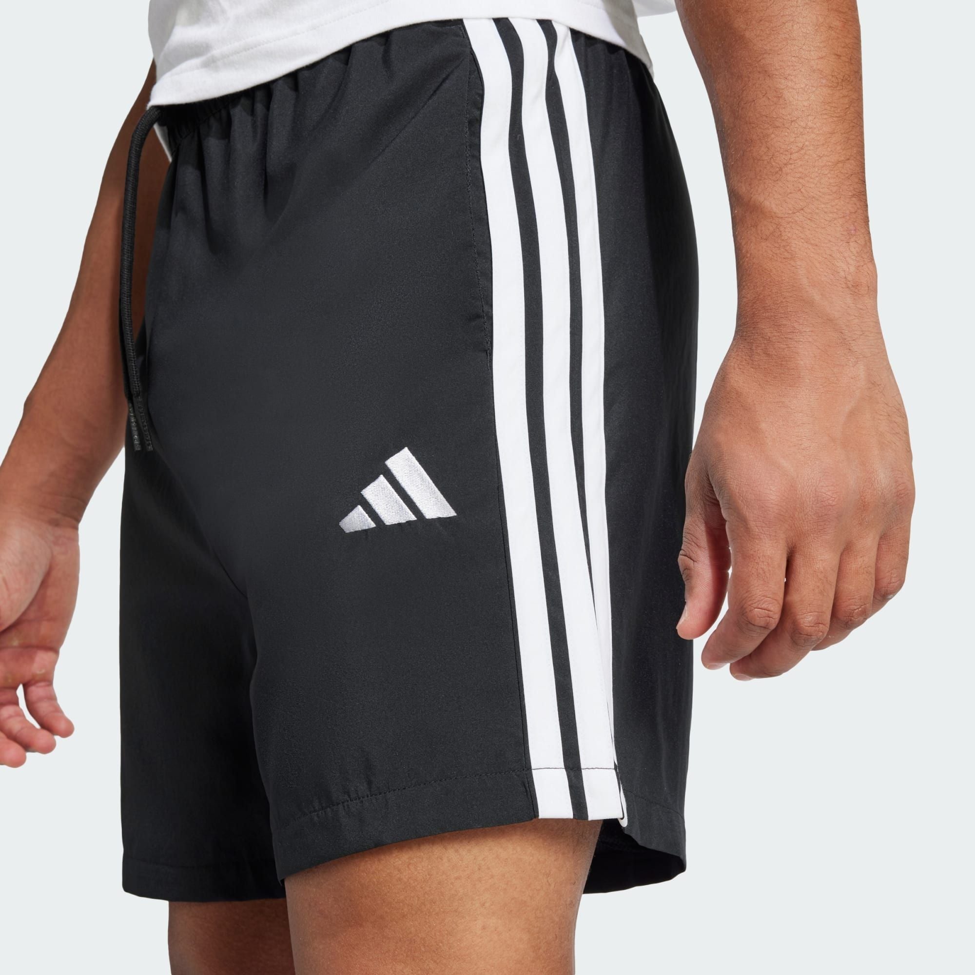  QUẦN SHORT NAM ADIDAS CHELSEA 3 SỌC ESSENTIAL- JE6436 