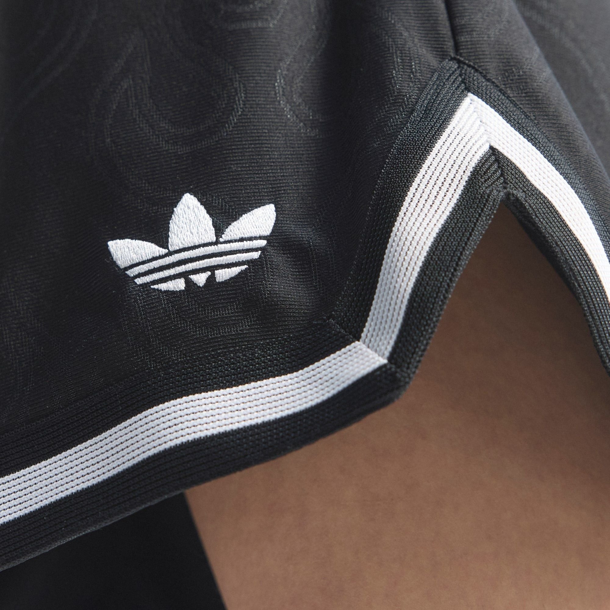  Quần Short Nam và Nữ Originals Basketball Flame 
