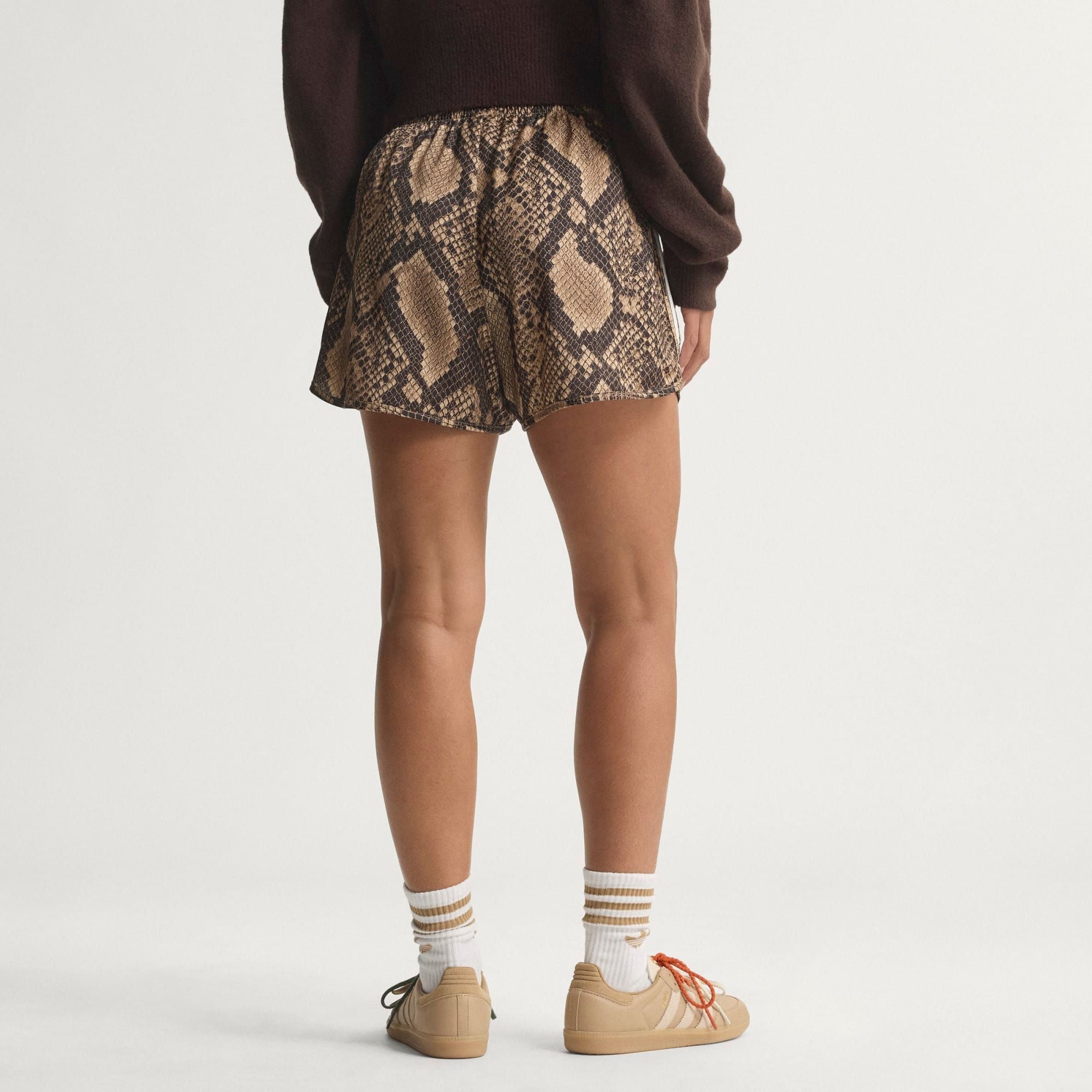  Quần short Nữ Adidas SATIN HOẠ TIẾT DA RẮN - KX1895 