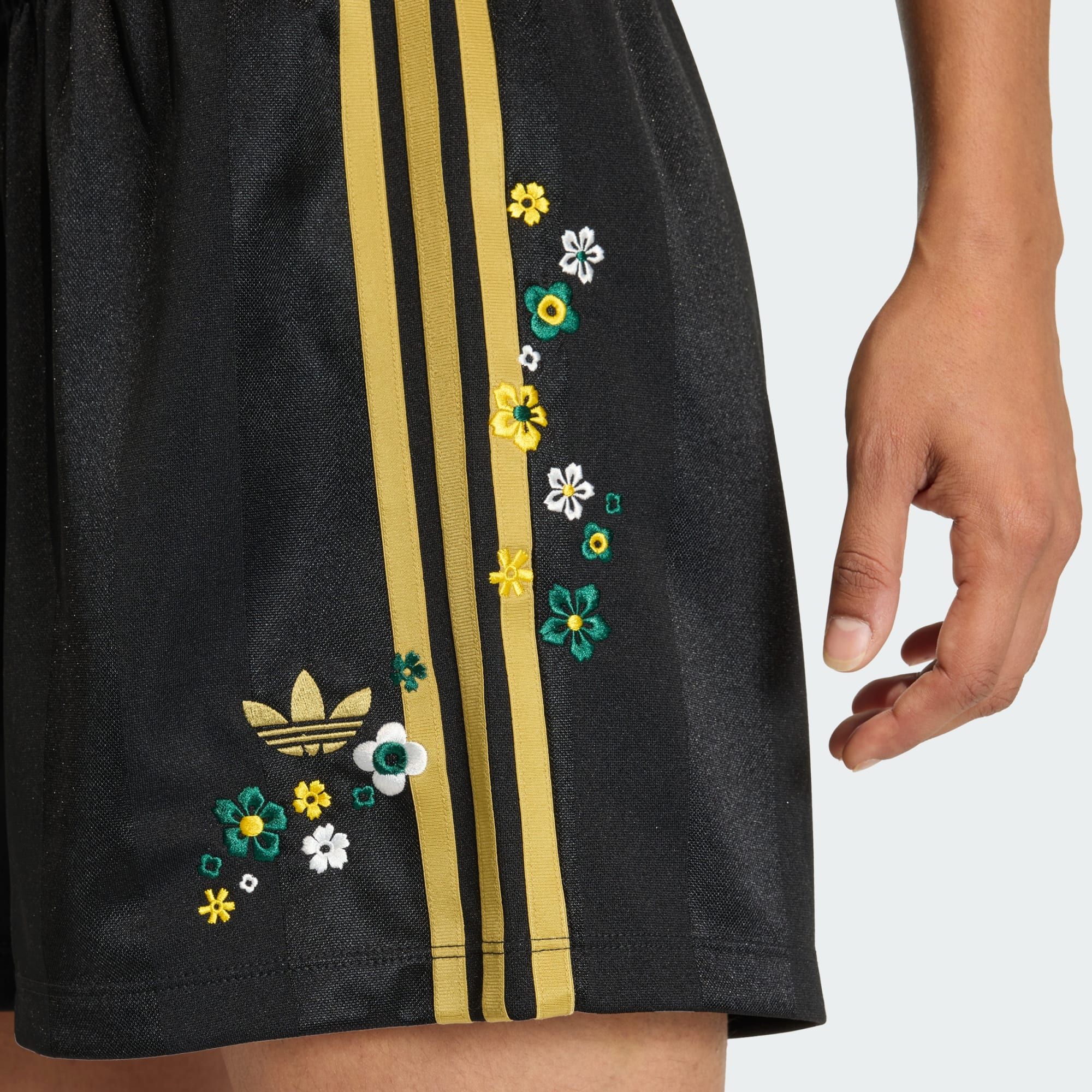  Quần Short Nữ Adidas Originals X Liberty London Firebird 