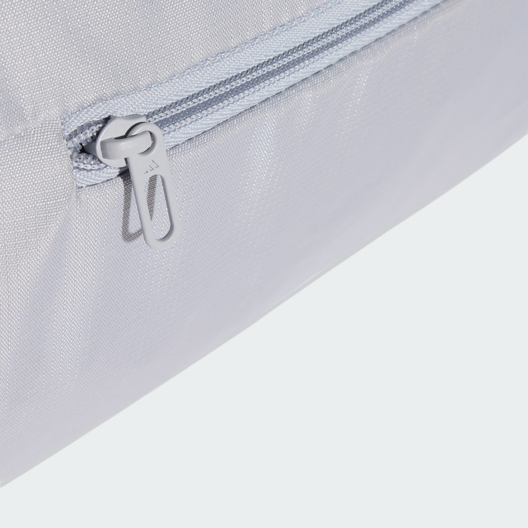  Túi Duffel adidas Defender S 