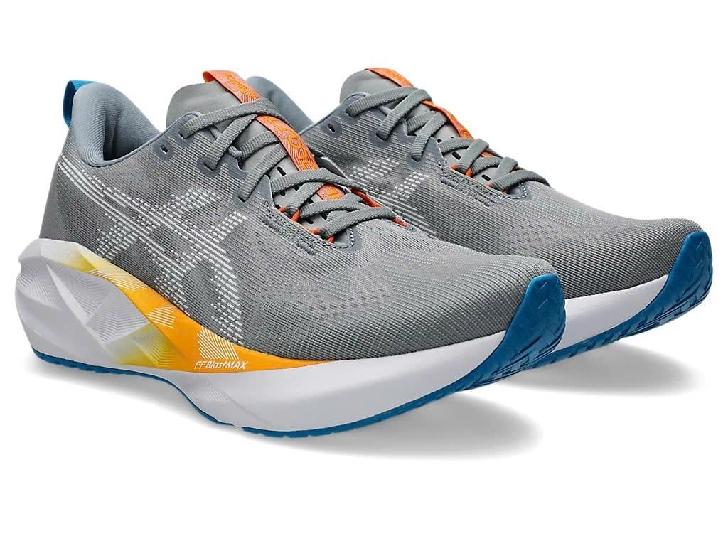  Giày chạy Nam ASICS NOVABLAST 5 WIDE - 1011B975.020 