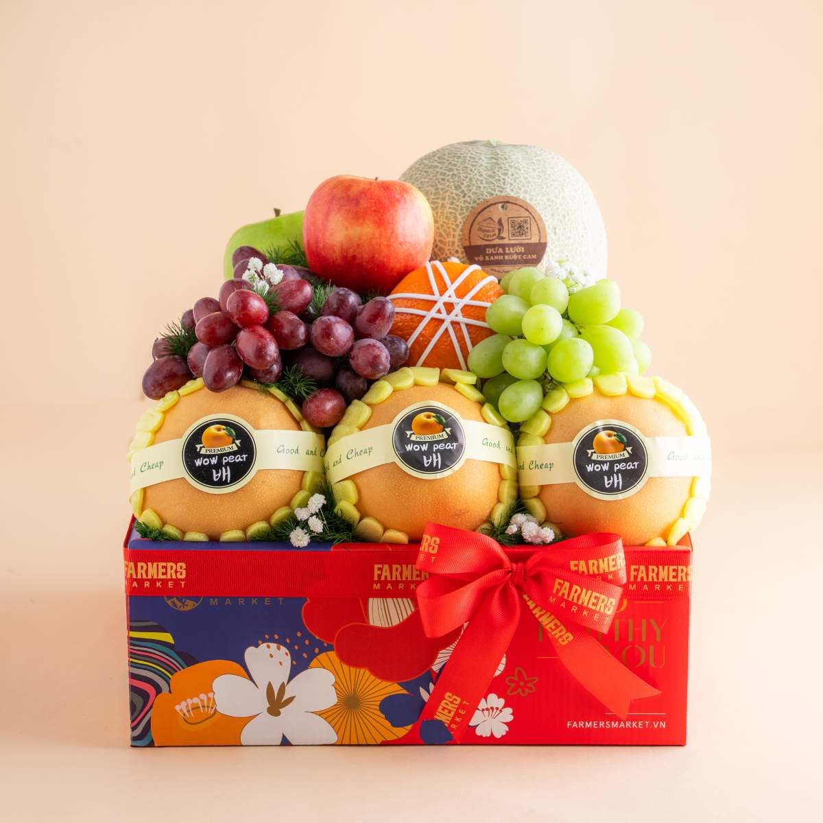  Giỏ Quà Trái Cây Tươi Tone Đỏ Họa Tiết Tiêu Chuẩn - GIAO NỘI THÀNH TPHCM 