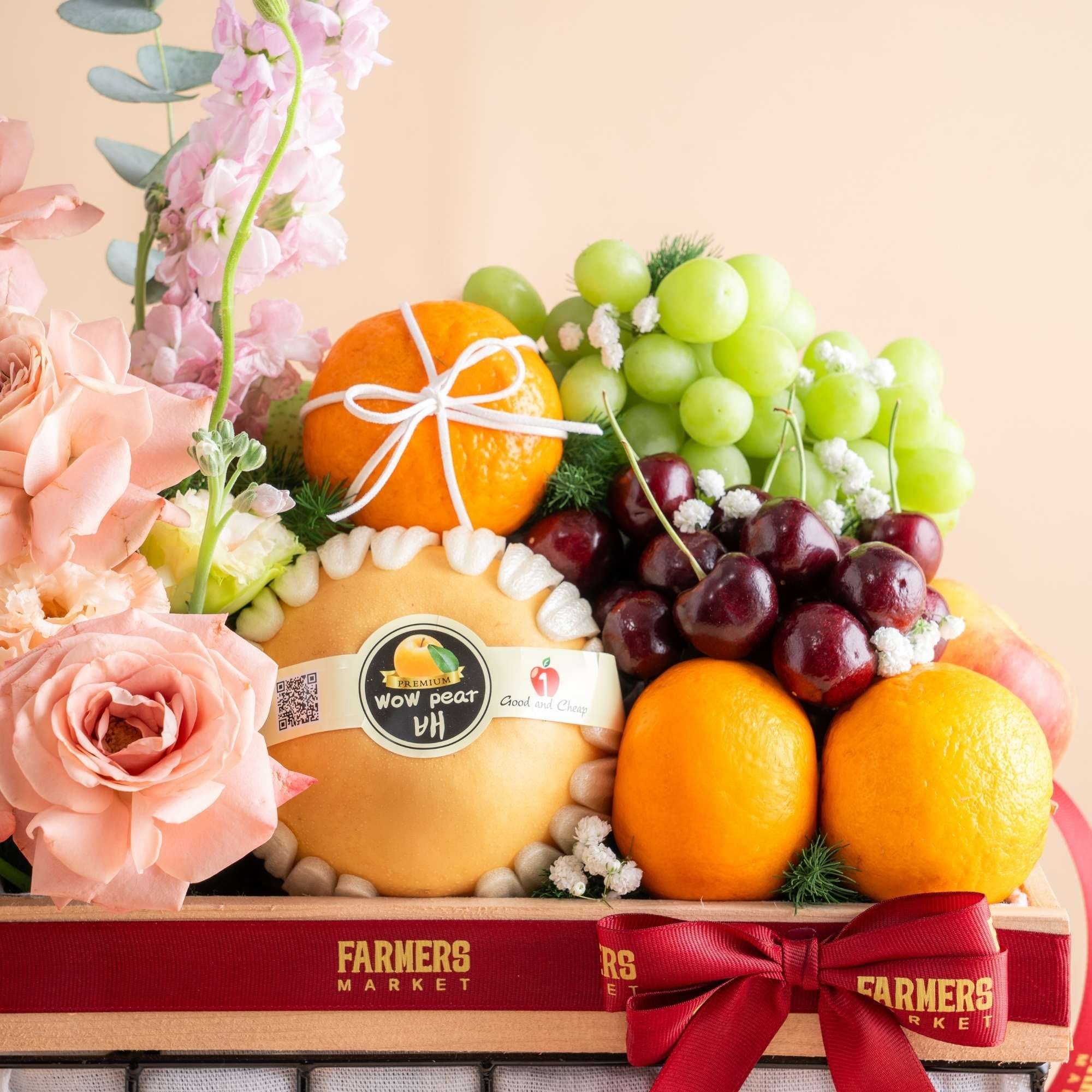  Giỏ Quà Trái Cây Và Hoa Thanh Lịch - GIAO NỘI THÀNH TPHCM 