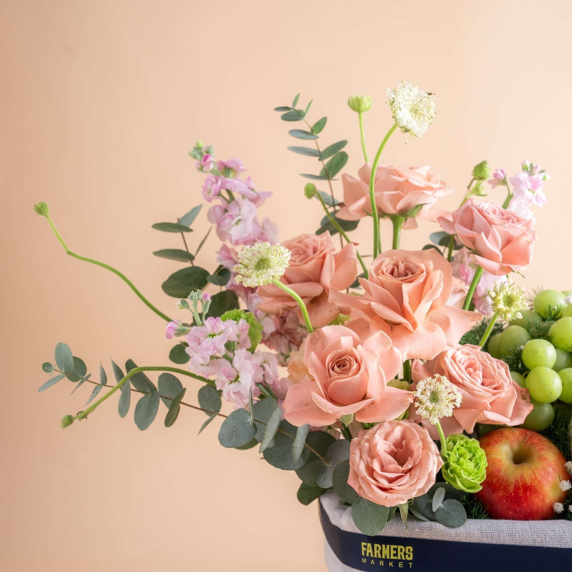  Giỏ Quà Trái Cây Và Hoa Tone Xanh Dương Thanh Lịch - GIAO NỘI THÀNH TPHCM 