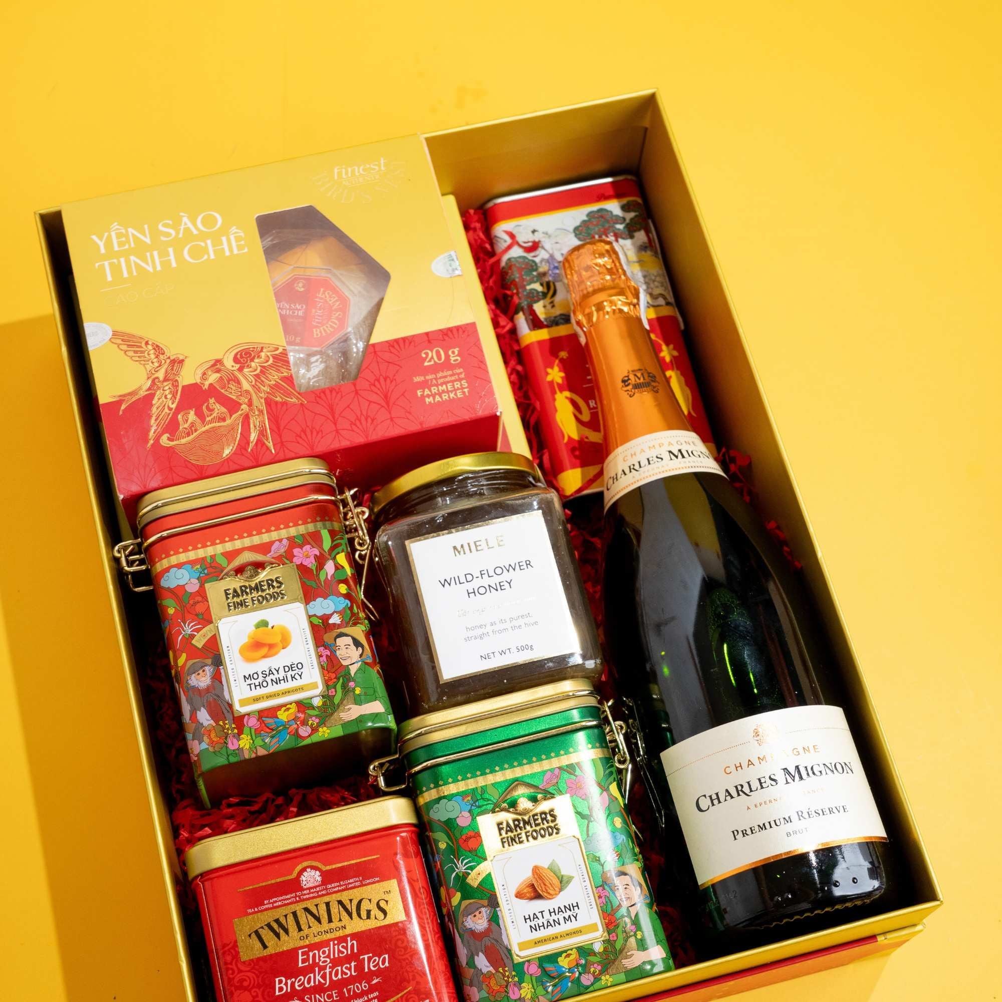  Hộp Quà Tết Golden Stride 04 (GIAO HÀNG TOÀN QUỐC) 