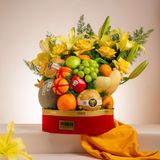  Tháp Trái Cây Tươi Và Hoa Ly Tone Đỏ Vàng Tinh Tế - GIAO NỘI THÀNH TPHCM 