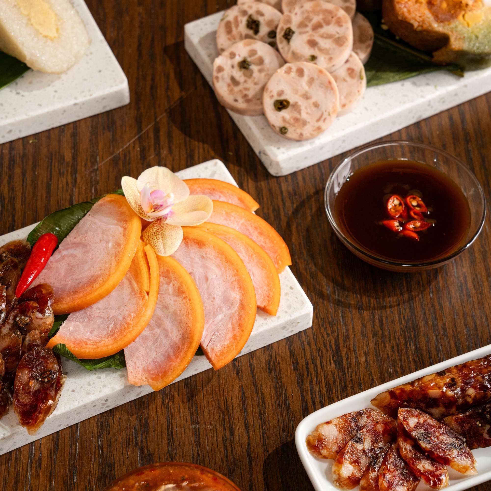  Giỏ Quà Tết Vietnamese Heritage Delights 03 (CHỈ GIAO TP.HCM) 