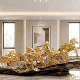 Tượng Bát Mã Truy Phong mạ vàng