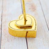 Hoa Hồng mạ vàng đế trái tim