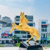 Tượng Ngựa Vàng Chiến Thắng