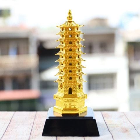 Tháp Văn Xương mạ vàng