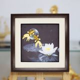 Tranh đôi cá vàng vờn trăng mạ vàng