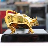 Tượng bò tót phố Wall mạ vàng 24K