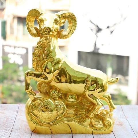 Tượng Dê vàng Bảo An