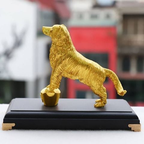 Tượng Linh Khuyển phú quý mạ vàng