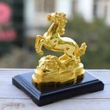 Tượng Ngựa vàng phong thủy