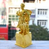 Tượng Trần Hưng Đạo bằng đồng mạ vàng