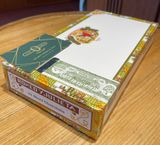 ROMEO Y JULIETA SHORT CHURCHILL-25s(Giá: Liên hệ)