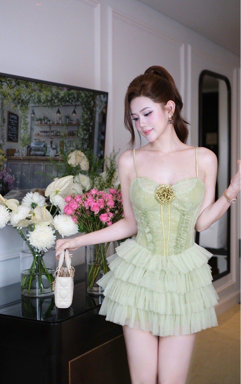 Đầm Ren Tầng Đính Hoa