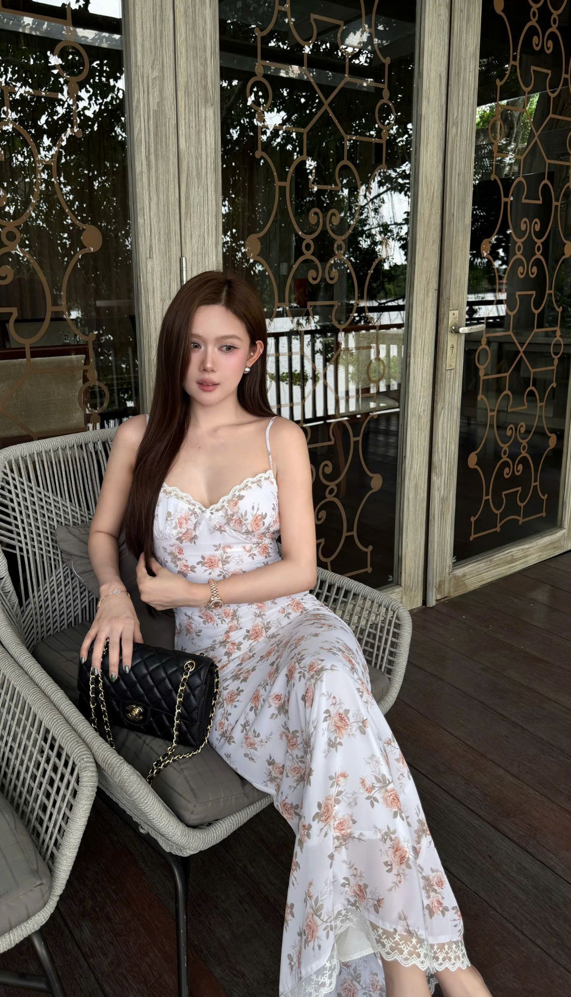 Đầm 2S Viền Ren Cổ V