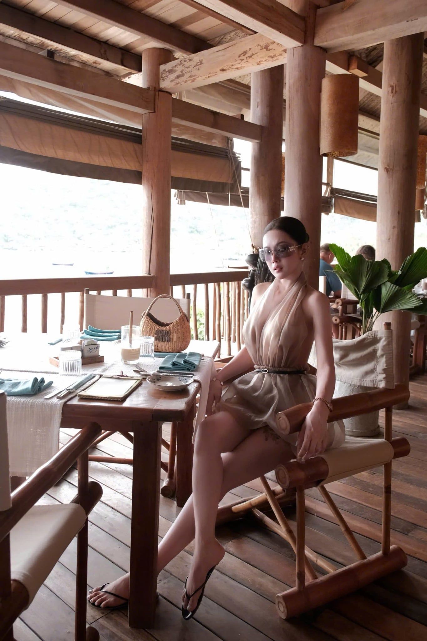 Đầm Yếm Voan Kèm Belt