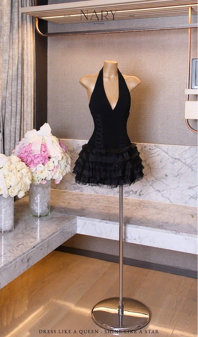 Đầm Yếm Chéo Dây Bèo Tầng