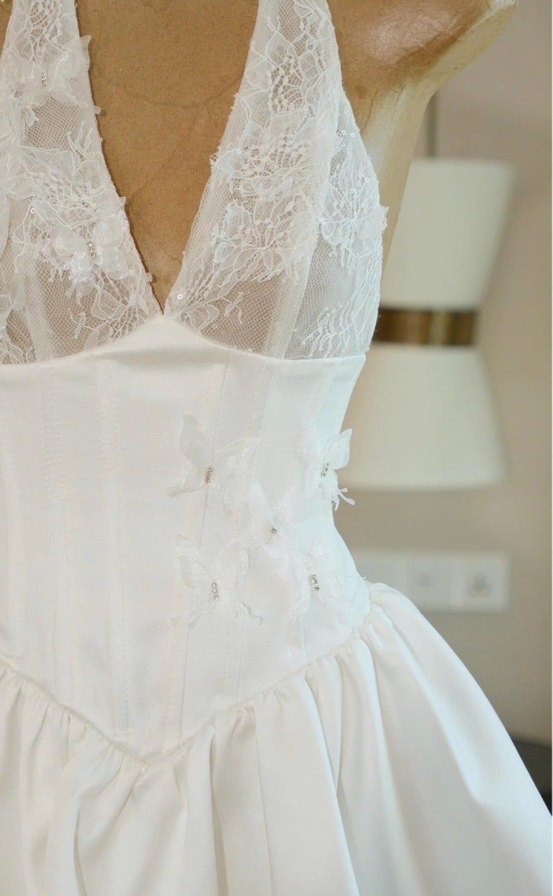 Đầm Yếm Tùng Bí Đính Bướm