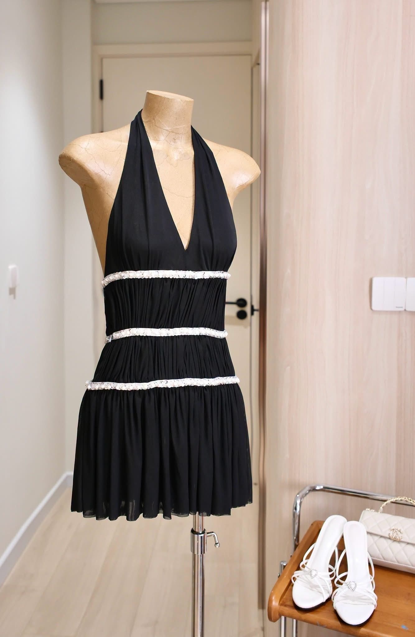 Đầm Yếm Lưới Viền Châu
