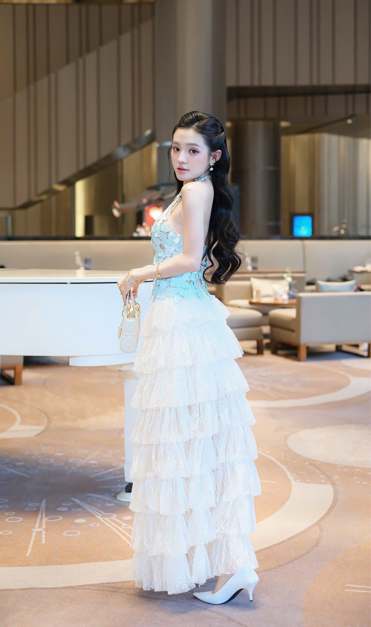 Áo Yếm Lưới Kết Hoa