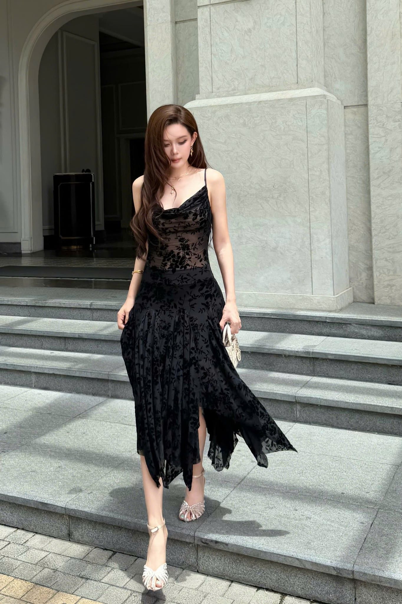 Đầm 2S Nhung Tà Xẻ Xòe