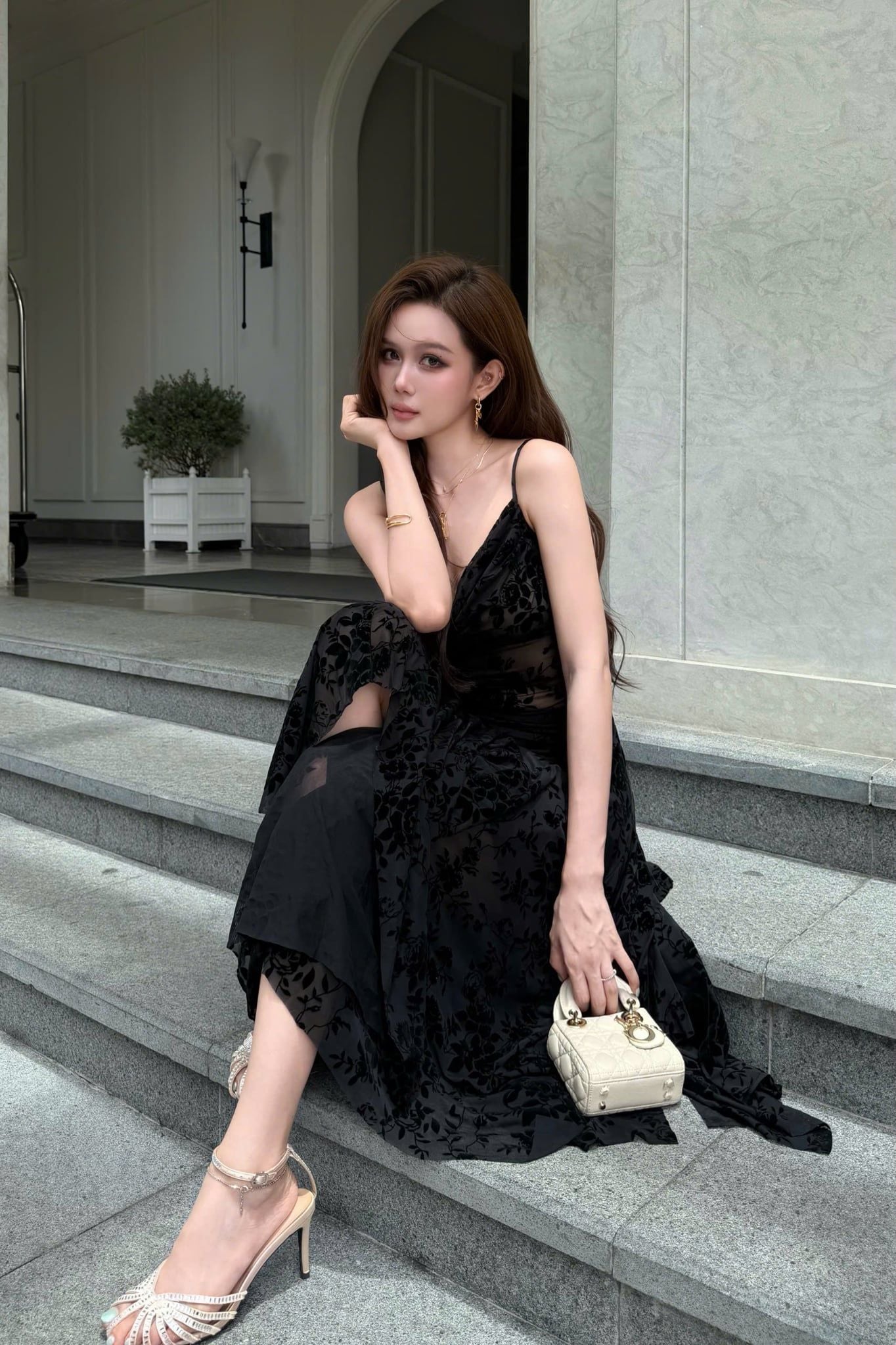 Đầm 2S Nhung Tà Xẻ Xòe