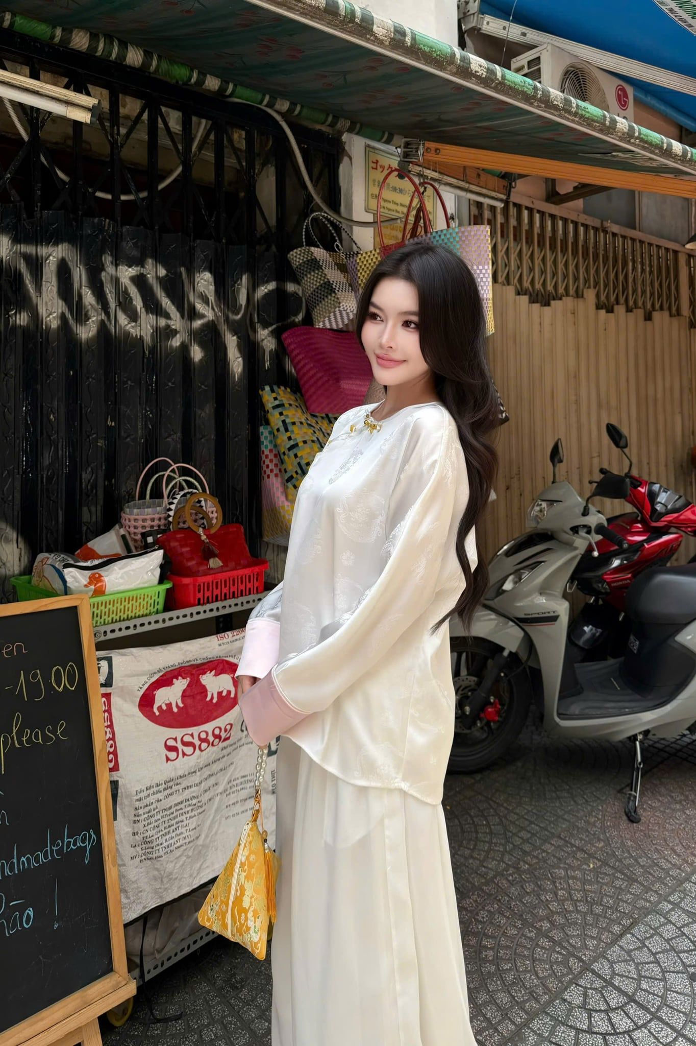 Áo Lụa TD Nút Kiểu