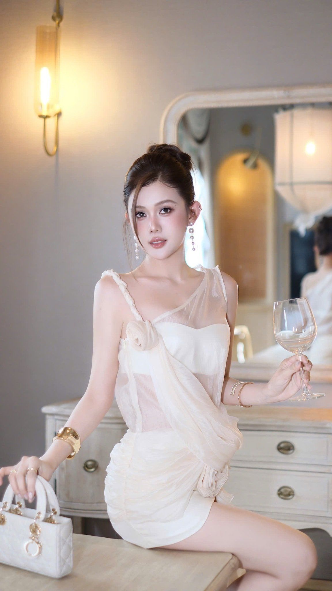 Đầm Voan Cổ Xéo Tua Rua