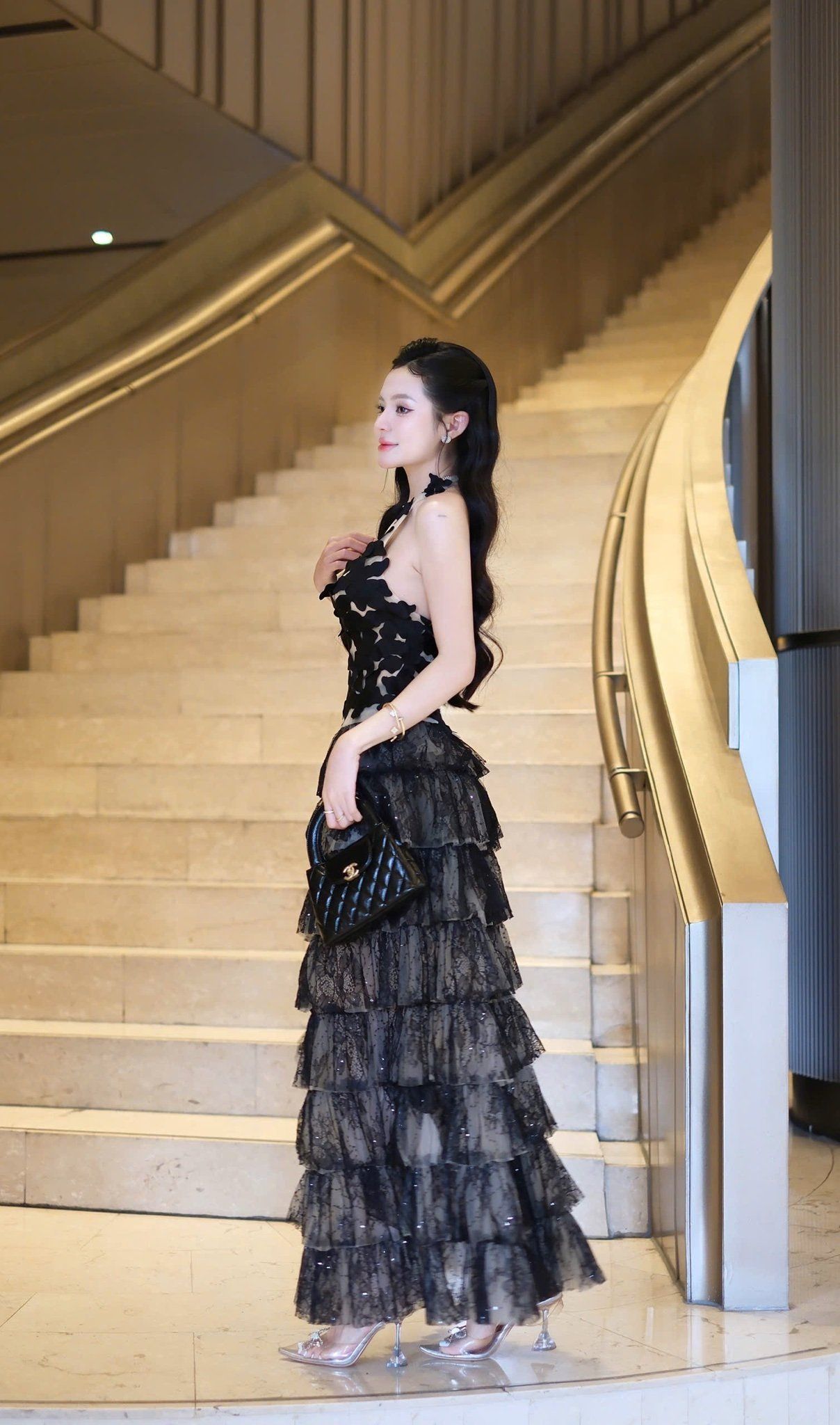 Áo Yếm Lưới Kết Hoa