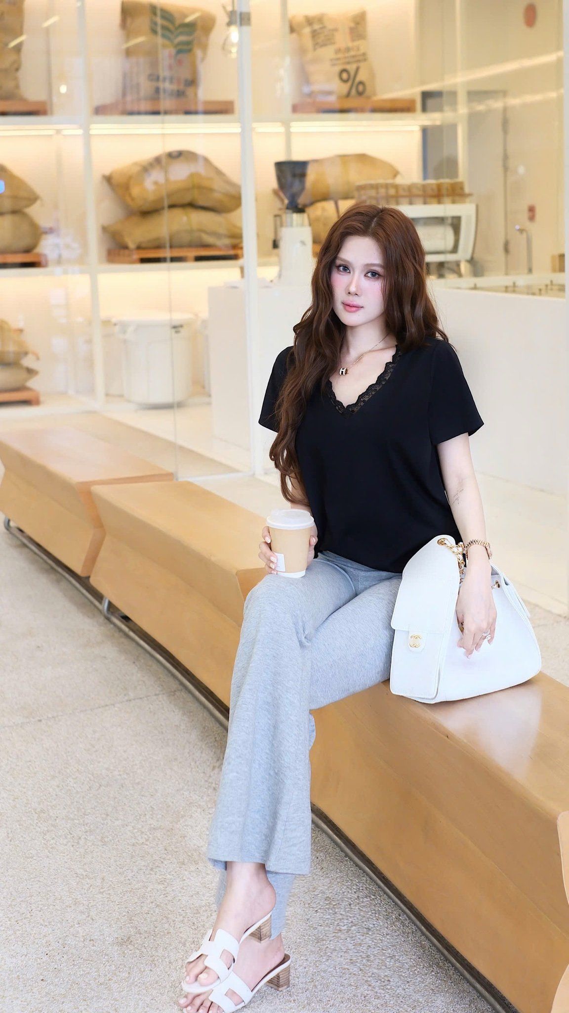 Set Áo Cổ V Quần Loe