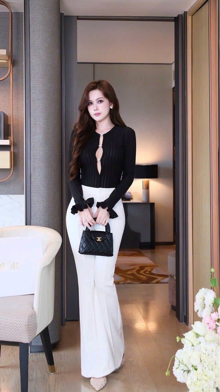 Áo TD Hở Ngực Đính Charm