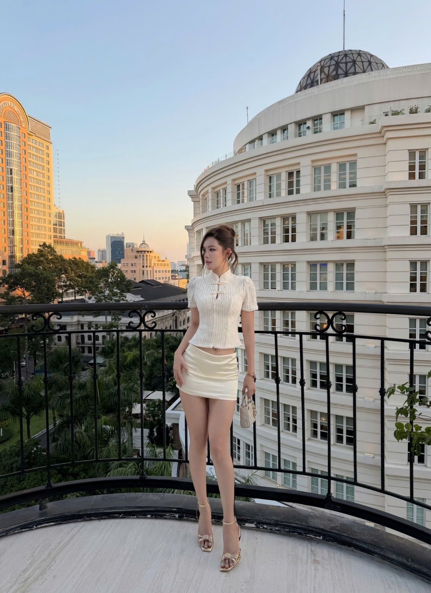 Set Ngọc Khuy Hoa Nổi