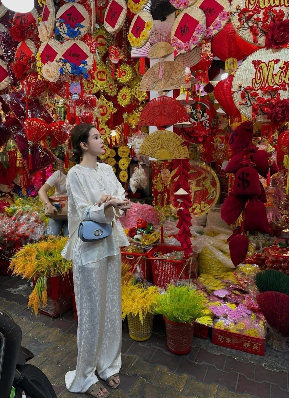 Set Lụa Bà Ba Viền Cổ