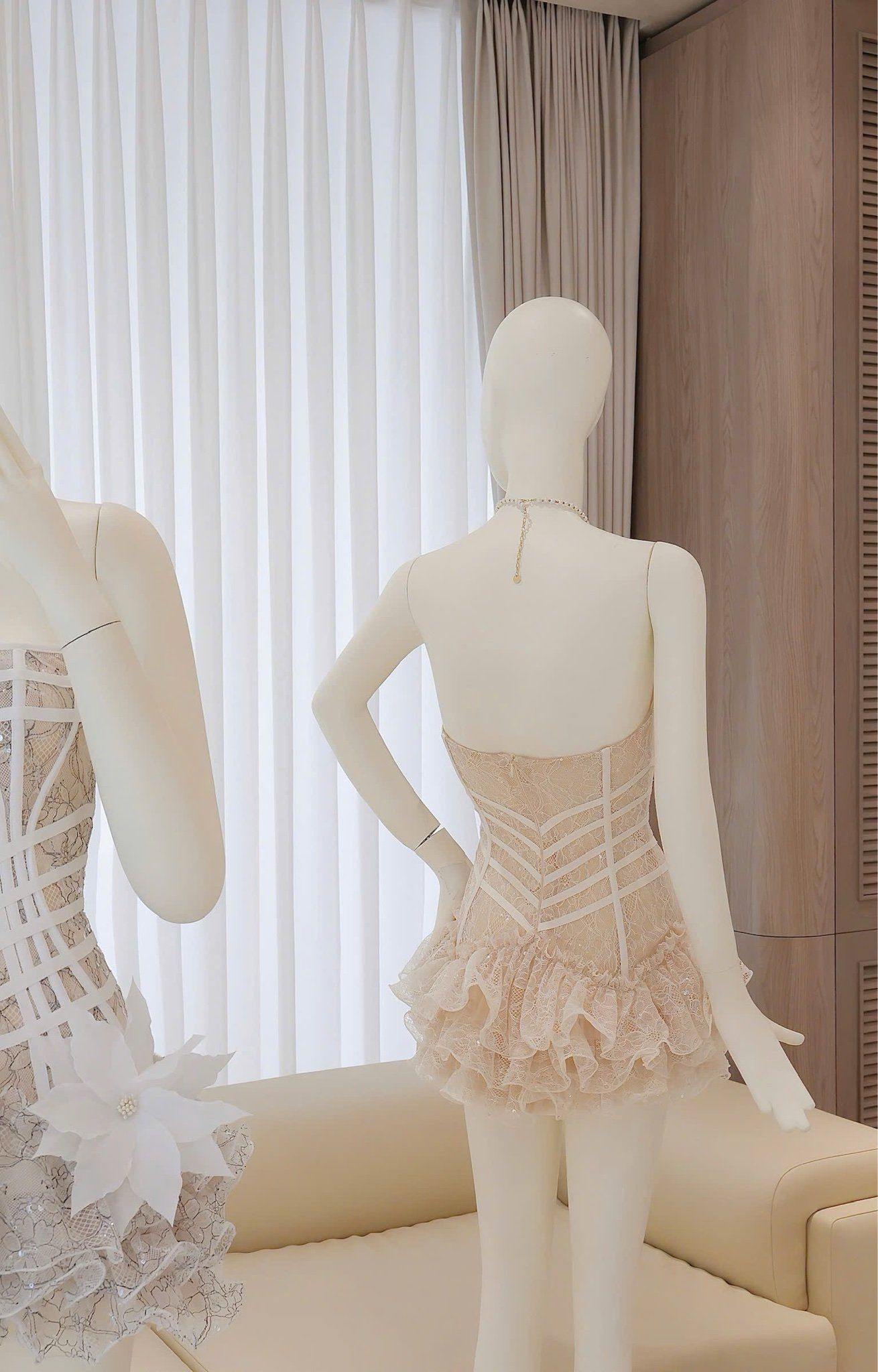 Đầm Cup Lưới Tầng Bèo