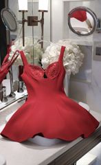 Đầm 2S Xòe Khoét Ngực