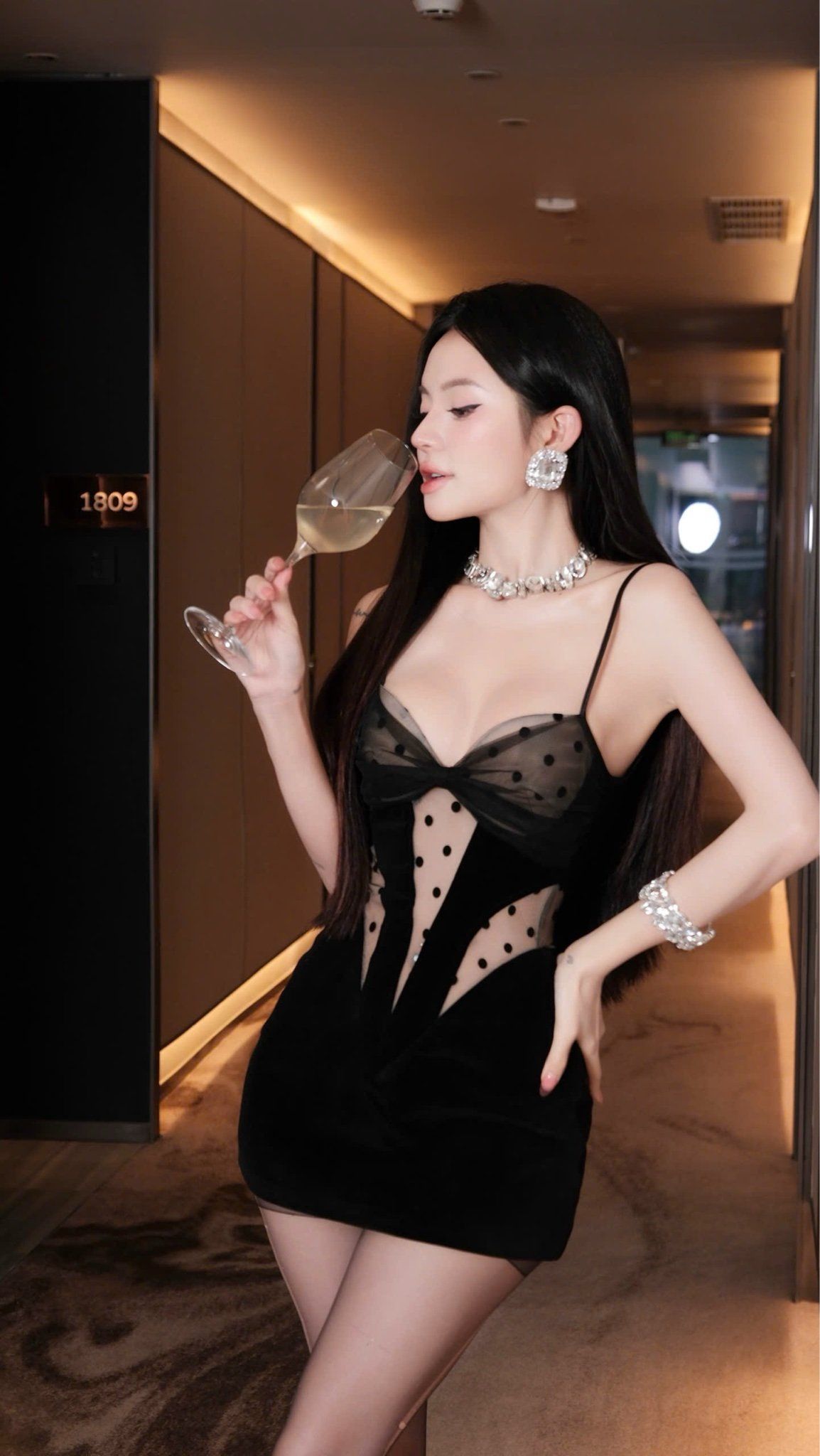 Đầm Nhung 2S Lưới Bi